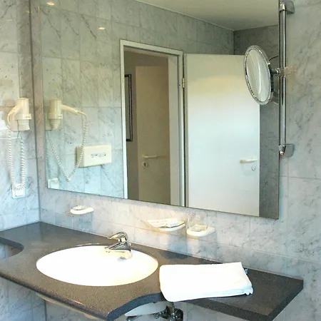 Engel 3*